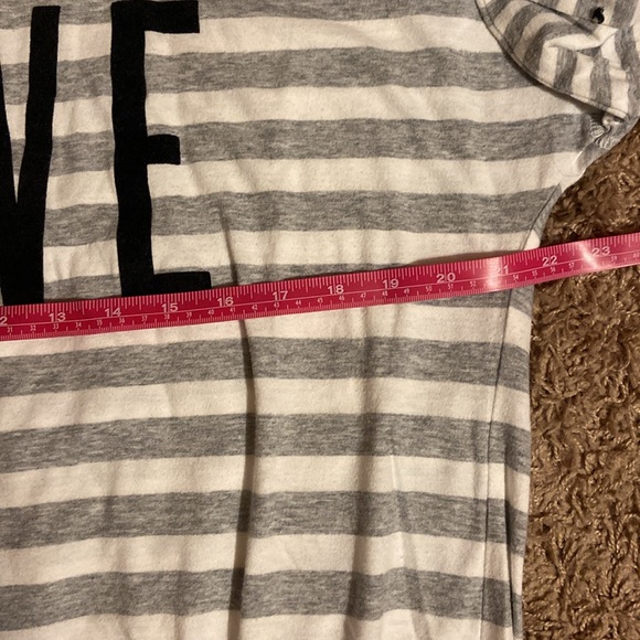 Pink VS Sleep Shirt - Picture 5 of 7